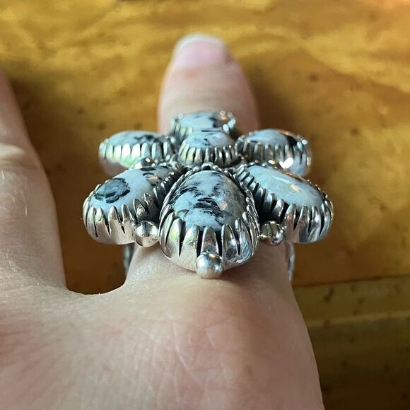 White Buffalo Turquoise Sterling Silver Statement Ring Size 8 - Picture 2 of 9